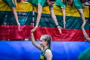 Tautos širdį užkariavusi 14-metė J. Jocytė geriausiu metų sportininku rinktų „Žalgirio“ gynėją