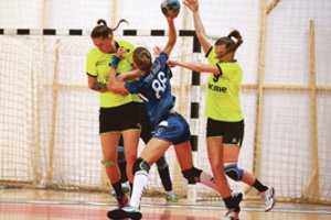 Rankininkai baigė kovas, merginos – ne