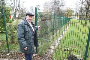 Daugiabučius apjuosiančios naujos tvoros kaimynus varo į neviltį 