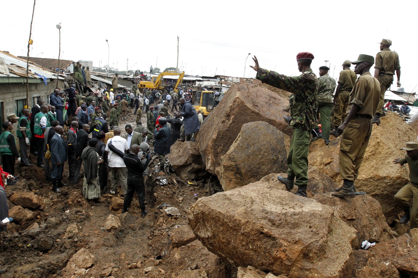  ​Kenijoje stiprių liūčių sukeltos nuošliaužos nusinešė mažiausiai 12 žmonių gyvybes.<br>Reuters/Scanpix nuotr.