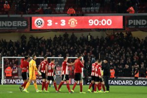 „Manchester United“ per 7 minutes pelnė 3 įvarčius, tačiau pergalės neiškovojo