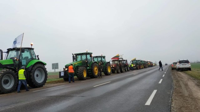 Nepatenkinti ūkininkai traktoriais šturmuoja Vilnių – nusprendė protestuoti