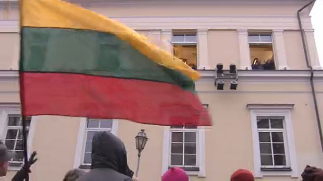 Lietuvoje prasidėjo protestų savaitė: streikuos vežėjai, švietimo darbuotojai