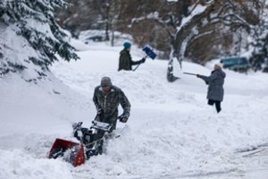 Žiemiški orai grasina sujaukti JAV transporto sistemą prieš Padėkos dieną