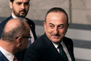 Turkija atmeta JAV kritiką dėl rusiškų raketų sistemų S-400 bandymo