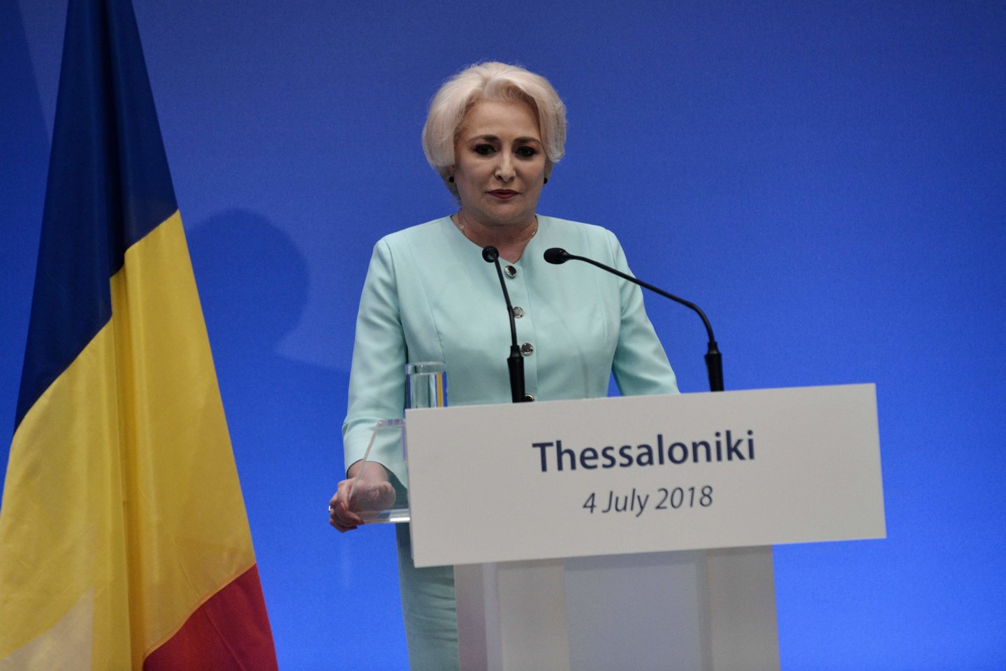 Rumunijos prezidento rinkimuose pralaimėjimą patyrusi Socialdemokratų partijos (PSD) vadovė Viorica Dancila atsistatydino iš šio posto.<br>AFP/Scanpix nuotr.