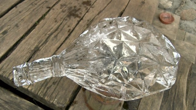 Ledo skulptorius M. Tendziagolskis pirtyje išbandė neįprastą savo paties pagamintą vantą 