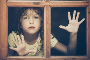 Sūnaus netekusiam emigrantui neduoda ramybės, ką marti daro su paveldėtu turtu