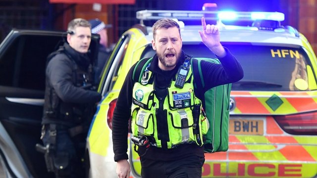Ginkluoto vyro išpuolis Londone – incidentas paskelbtas teroristine ataka