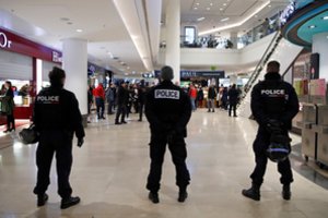 Išgąstis Paryžiuje: per atsitiktinę keleivio patikrą traukinių stotyje rastas neaktyvus sprogmuo