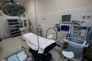 Negyvą kūdikį pagimdžiusi moteris iš Santaros klinikų prisiteisė 10 tūkst. eurų žalos