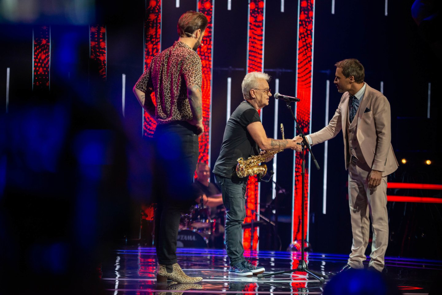 Iš Varėnos kilęs bosistas Irmantas Čepaitis.<br>LNK nuotr.