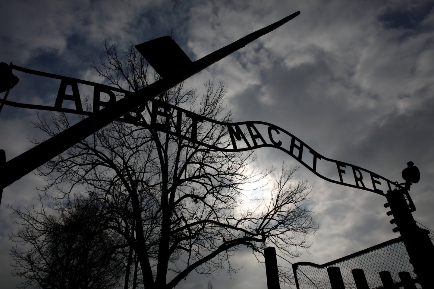 Ši Holokausto vieta yra tapusi nacistinės Vokietijos vykdyto genocido, kurio aukomis tapo apie 6 mln. Europos žydų, simboliu.<br>Reuters/Scanpix nuotr.