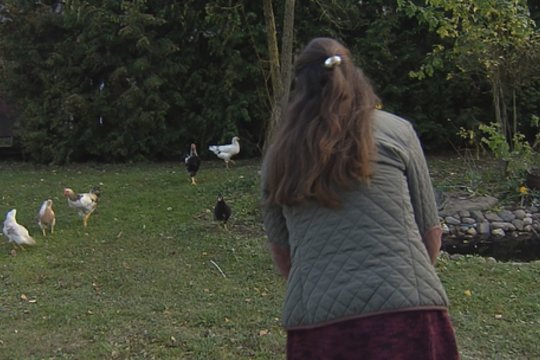 Miestą į kaimą iškeitusi moteris pasakoja apie savo neeilinę kasdienybę