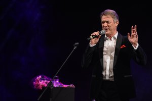 Turą „Ačiū tau“ pradėjęs Vytautas Šiškauskas nestokojo gerbėjų dėmesio ir gausių plojimų