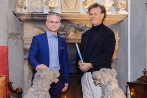 Vienas garsiausių Italijos fotografų Massimo Listri atskleidė tikrojo elito paslaptis