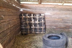 Iš tarnybos atleistas ir nuteistas močiutės sodyboje kontrabandą laikęs pasienietis