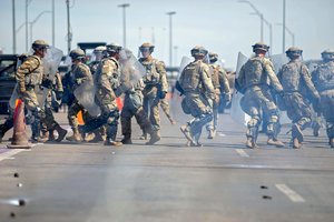 Meksikos pareigūnai dėl kruvino susišaudymo prie JAV sienos areštavo 10 įtariamųjų