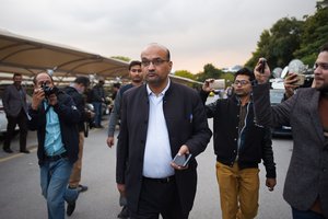 Pakistano sostinėje įniršę islamistai apsiautė nepriklausomo dienraščio redakciją