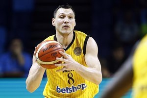 J. Mačiulis dėjimu išplėšė pergalę AEK klubui