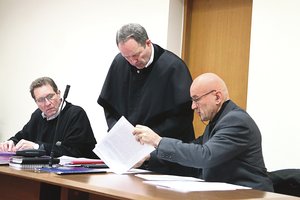 Dėl paskolų senoliams teisiamas Troškūnų kunigas priminė sutartį su Vatikanu