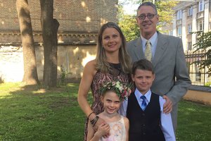 Už JAV karininko ištekėjusi mergina iš Tryškių stulbina savo tvirtybe