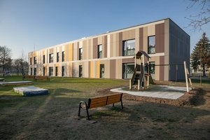 Dar vienos įkurtuvės: sostinės Karoliniškėse atidarytas modulinis darželis 