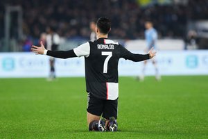 C. Ronaldo įvartis neišgelbėjo „Juventus“ nuo pirmojo pralaimėjimo šį sezoną 