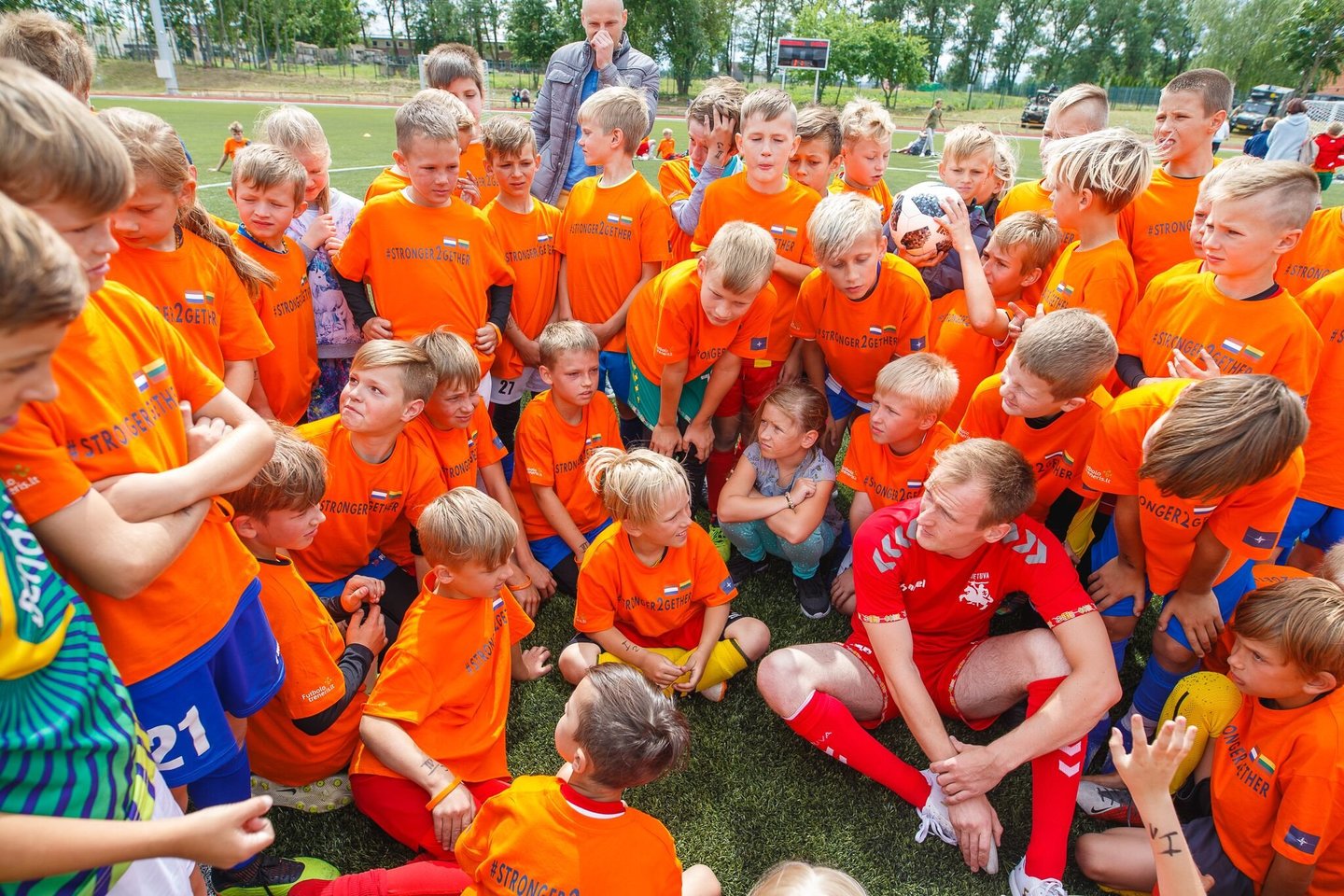 Nyderlandų futbolo legendų apsilankymo Lietuvoje metu įvyks draugiškos rungtynės su vaikais.