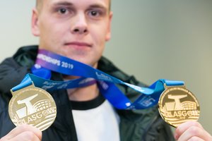 Du aukso medalius parsivežęs D. Rapšys prasitarė, ko pasiilgo ir kam skirs premijų pinigus