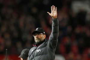 UEFA Čempionų lyga: kas spės įšokti į aštuntfinalio traukinį?