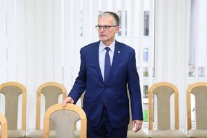 Seimo opozicija prašo G. Nausėdos vetuoti rinkimų slenkstį mažinančias įstatymo pataisas