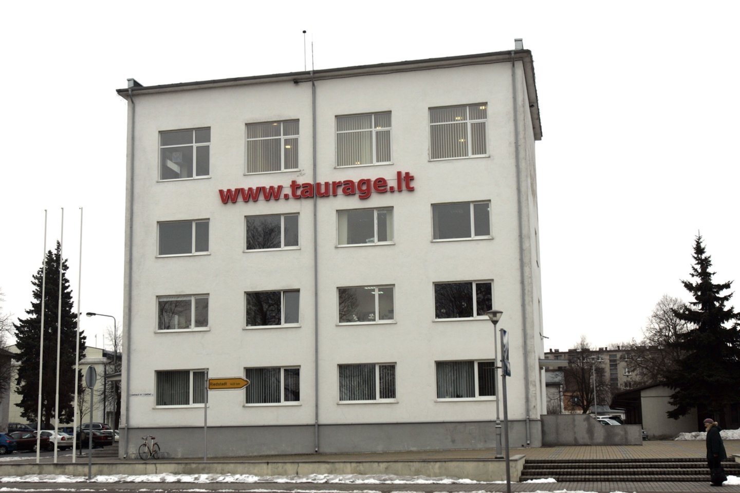 Dėl gatvės kilusios garsių Tauragės verslininkų rietenos persikėlė į teismus.<br>V.Balkūno nuotr.