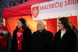 Maltiečių kelionė po Lietuvą: kviečia padėti skurstantiems senoliams
