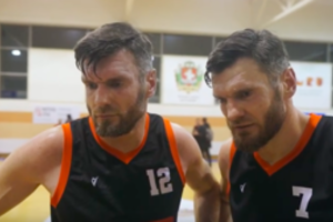 Pergalę prieš „Ryto“ jaunimą pasiekę broliai Lavrinovičiai: „Vakar mama bažnyčioje buvo“