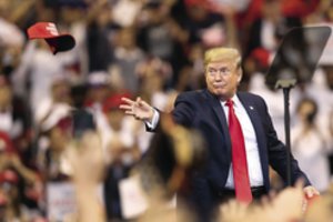 Judama apkaltos D. Trumpui link – žodį tarė JAV Atstovų Rūmų komitetas