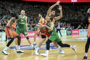 „Žalgirio“ viltis nutraukti pralaimėjimų seriją Eurolygoje sudaužė trylika „Valencia“ ekipos tritaškių