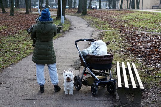 Gyventojai panoro atgauti dalį mokesčių ir už auklių paslaugas  