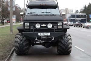 Pažvelkite, koks monstras pasirodė Kauno gatvėse