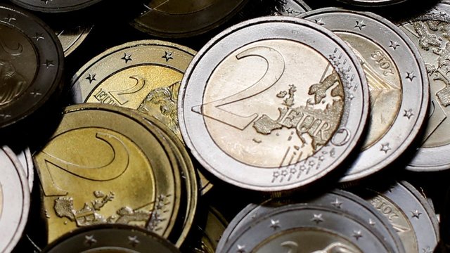 Lietuvos banko duomenimis, įvestas euras lėmė ekonomikos augimą