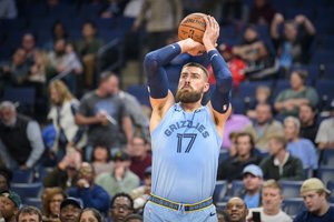 J. Valančiūnas priminė apie save: vos kartą prametęs iš žaidimo vedė „Grizzlies“ į pergalę