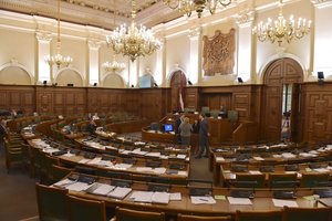 Latvijos vyriausybė siūlo parlamentui apsvarstyti Rygos dūmos paleidimą