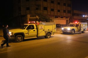 Izraelis leido įvežti į Gazos Ruožą ugniagesių ir gelbėtojų mašinų siuntą