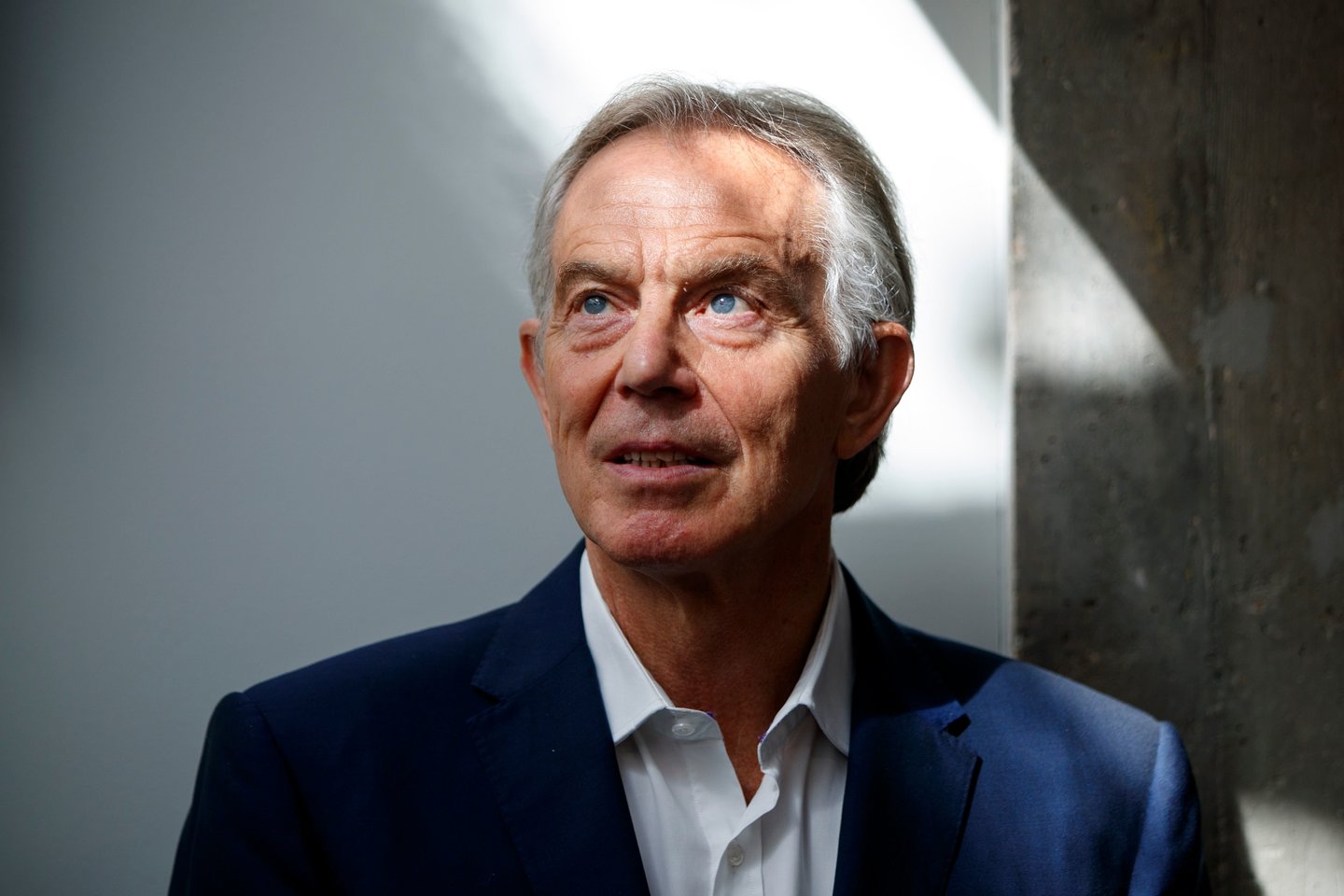  ​Buvęs Jungtinės Karalystės ministras pirmininkas Tony Blairas trečiadienį paragino savo Leiboristų partiją atsisakyti „pseudorevoliucinio socializmo“, partijai dairantis naujo lyderio po didžiausio jos pralaimėjimo rinkimuose nuo praėjusio amžiaus 4-o dešimtmečio.<br>AFP/Scanpix nuotr.