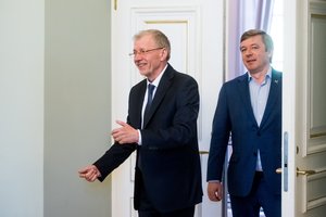 Valdantieji žada atmesti prezidento veto, opozicijos lyderis įsitikinęs – nepavyks