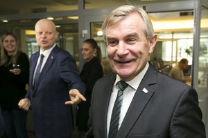 Parlamentarai iki sausio vidurio pratęsė rudens sesiją