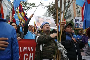 Europos Parlamentas ragina paskelbti Kinijai sankcijas dėl elgesio su uigūrais