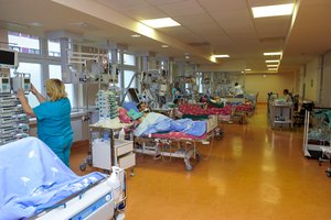 Įspėjo vyresnius nei 60 metų žmones: dėl to gresia plaučių uždegimas ir net mirtis