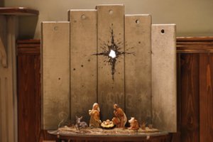 Betliejuje menininkas Banksy pristatė naują distopinę prakartėlę