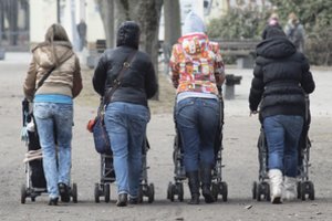 Šeimos bėga į Lenkiją: šalis tapo prieglobsčiu vaikų atėmimo bijantiems tėvams